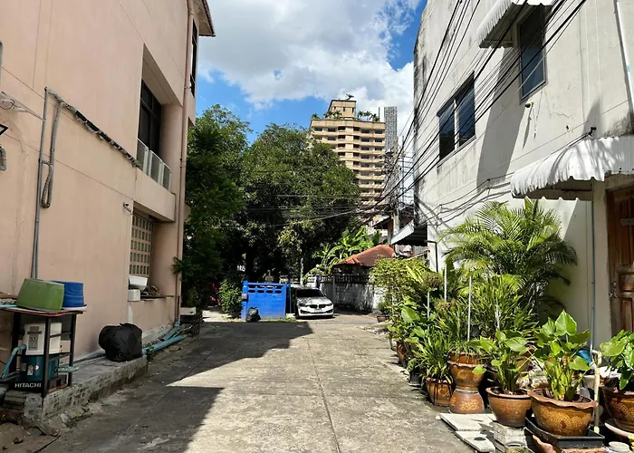 Thonglor Sukhumvit 55 * Bangkok